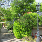 京都ギリシアローマ美術館 - ここから奥へと。北山駅から徒歩12分ほど