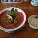 徳島ラーメン 人生  - 最初は餃子抜きで配膳！