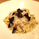 カラペティ・バトゥバ - タスマニアトリュフのカルボナーラ自家製手打ちヌイユ