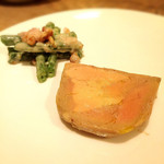 カラペティ・バトゥバ - フォアグラのテリーヌ　インゲンとクルミ  ルバーブのコンフィチュール