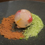 モンプチコションローズ - 28年6月　わらび餅と黄粉アイス、フルーツ　黒砂糖と抹茶の氷