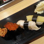 Ikko Sushi - うに、いくら、バイ貝、カズノコ