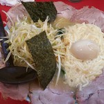 壱発ラーメン - 20160619　ネギトロチャーシュー麺＋煮卵