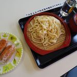 鳩待山荘 - 料理写真:ざるうどん　500円
いなり寿し　300円