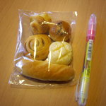 山田家珈房 - お土産に買ったミニチュアパン