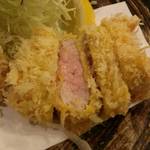 とん太 - 特ヒレカツ断面。