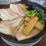 濃白湯ら～めん＋バラ肉チャーシュートッピング