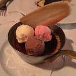 サラマンジェ ドゥ カジノ - 