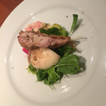 洋食 泉 - 鳥もも肉と桃のサラダ【再訪】