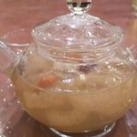 清香園 - ８種の薬膳スープ、ベースは鳥清湯
            