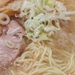 大慶 - とんこつ醤油味らーめん（細麺）