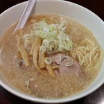 大慶 - とんこつ醤油味らーめん（細麺）