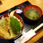 Uono - ランチ天丼（\680税抜き）何気に美味しい天麩羅です♪