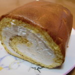 仏蘭西菓子舗 ノアドール - 純生ロール/ハーフ（４２０円）