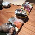 魚金 - 何とも贅沢な刺し身盛り合わせ　お値段抑えめ