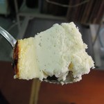 コンディトライ神戸 ＪＲ新大阪構内 販売店 - 神戸バニラフロマージュ