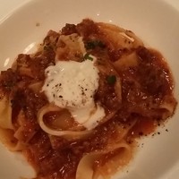 トラットリア トペ - ボロネーゼ。濃い味でおいしい。