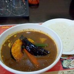 ビハニ - ランチ「マトン＆ベジタブルスープカレー」
            1030円