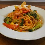 オルタッジョ  - ベーコンと野菜のトマトソース