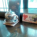 フルフル - 机上のシュガーポット