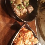 夜空のジンギスカン 本店 - ラムのスジ煮込みとキムチ