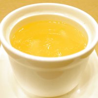 天厨菜館 新宿高島屋タイムズスクエア店 - 豪華海鮮ヤキソバセット 1950円 の冬瓜入りスープ