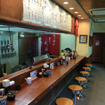 武蔵ラーメン - 武蔵ラーメン(熊本県荒尾市一部)店内カウンター