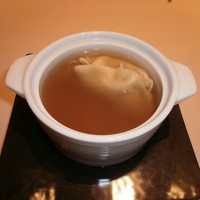 翠亨園 - 牛テール入り餃子入りスープ