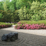 吉翠亭 - 丁度、ツツジも見事な美しさで見頃。