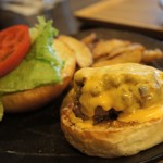 ととらべべハンバーガー - もとぶ牛バーガー