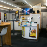 本家かつめし亭 - 店内、Ｂ級感がただよっています。