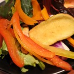 グルメバイキング オリンピア - 野菜サラダも彩りよく盛り付けてっと。
      一度にいろんなお野菜が食べられるのはいいね。