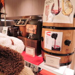 グルメバイキング オリンピア - バイキング料金にプラス料金でアルコール飲み放題プランにできます。生ビール、グラスワイン( 赤・白) 、焼酎( 芋・麦) 、ウイスキー、ハイボール、日本酒、チューハイといろいろあるよ。