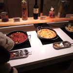 こちらは大阪新阪急ホテル地下1階にある
          関西最大級のホテルバイキングなんだよ。
           