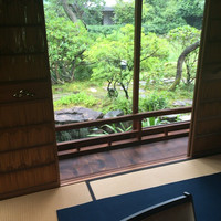 懐石処 末木 - 部屋から見える南側の庭