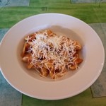 イル・トゥルッロ - ミートソースとリコッタサラータチーズのオレキエッテ