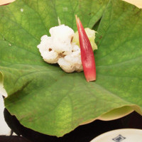 青山浅田 - 先付
                鱧落とし　加賀太胡瓜
                茗荷子　梅肉醤油
                