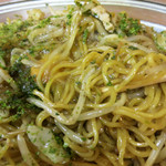 戸隠そば - 黄身を絡めるも良し