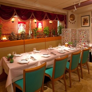 少人数様にはこちら。テーブル＋ソファー席。2名様からご利用できます♪