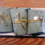 マルミくらた - 朴葉寿司　1個250円