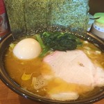 ラーメン 末廣家 - 本家吉村家直系の家系ラーメン。こってりだけど旨い。