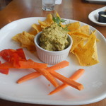 The Three Fat Pigs - アボガド・フムス