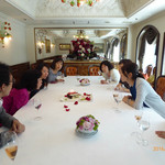 サバティーニ・ディ・フィレンツェ - お祝いのケーキのロウソクを、みんなで消す