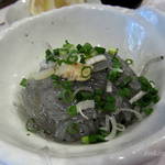 元祖立ち飲み屋 - 生シラス￥250円だったかな？