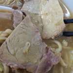 自家製太麺 ドカ盛 マッチョ - 『昼』豚ダブルと肉が違うような・・・