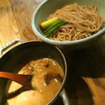 和醸良麺 すがり - 味玉もつつけ麺