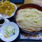 四ツ木製麺所 - 冷盛り+野菜かき揚げ(470円)