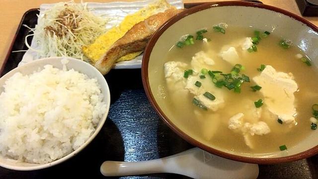 沖縄料理 みかど ゆしどうふ定食とすきやき By Ishikawa67 みかど 県庁前 定食 食堂 食べログ