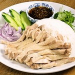 カオマンガイ(タイ風 鶏肉のせごはん)
