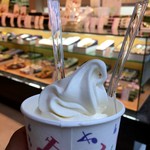 天平庵 - このソフトクリームを食べるのが奈良公園のお約束です(^^)
